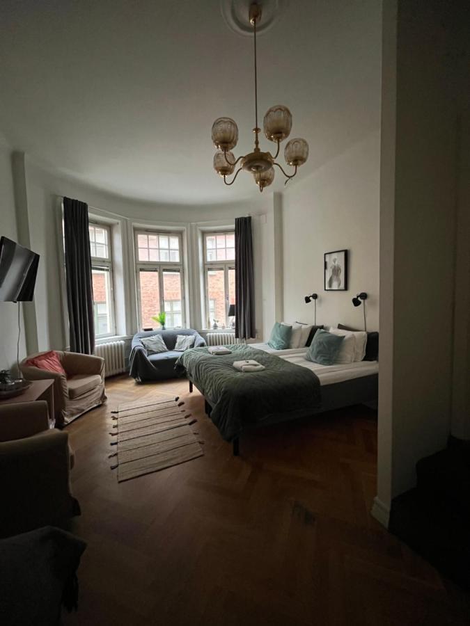 Morris Hotel Örebro Buitenkant foto